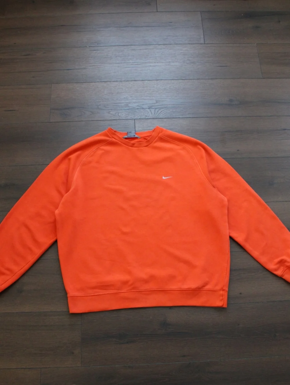 Vintage Nike Men’s Orange Crewneck Sweatshirt